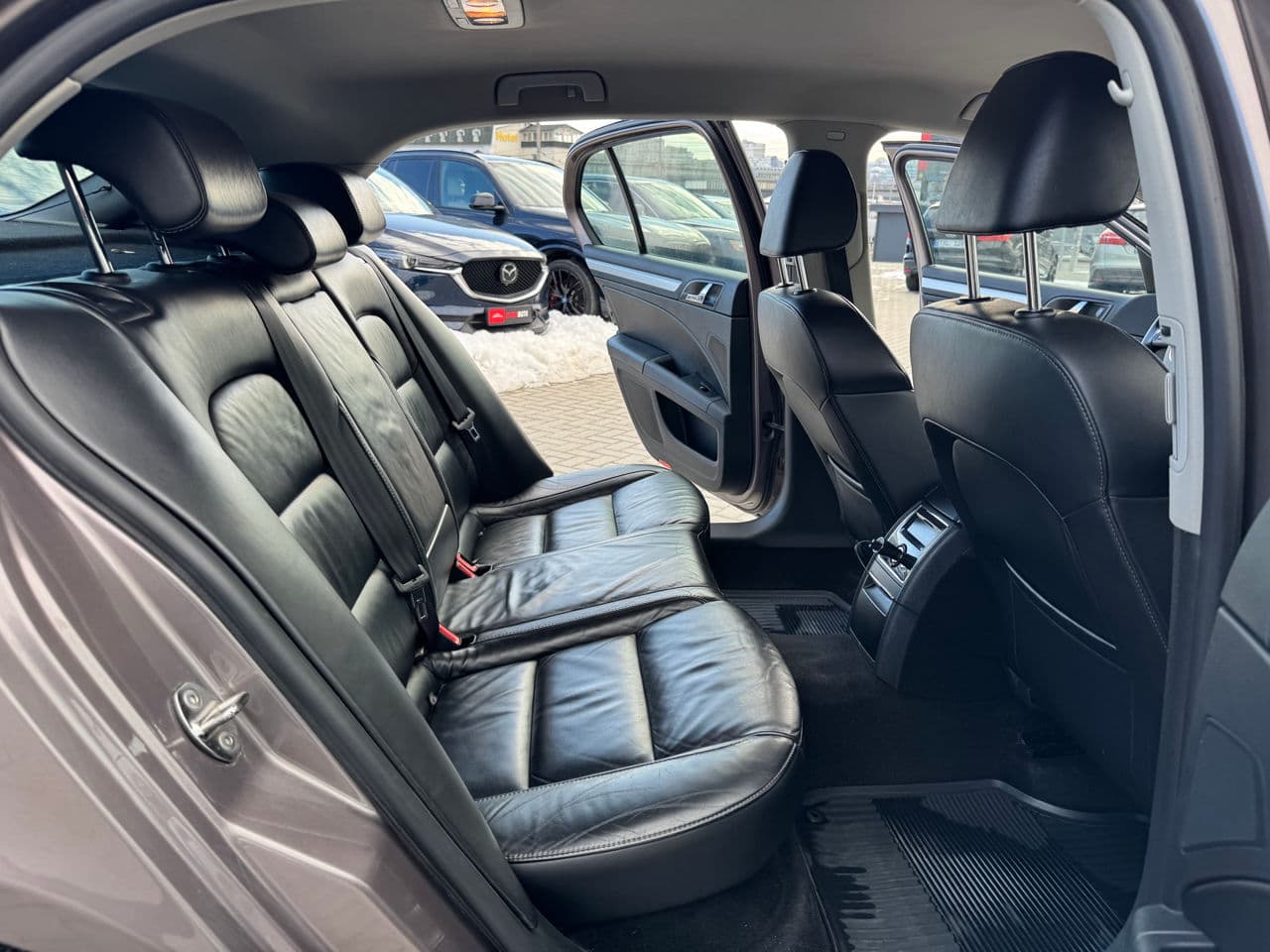 Skoda Superb 2011 — Миниатюра 14