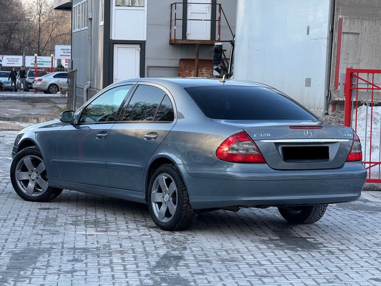 Mercedes E 320 2006 — Миниатюра 2