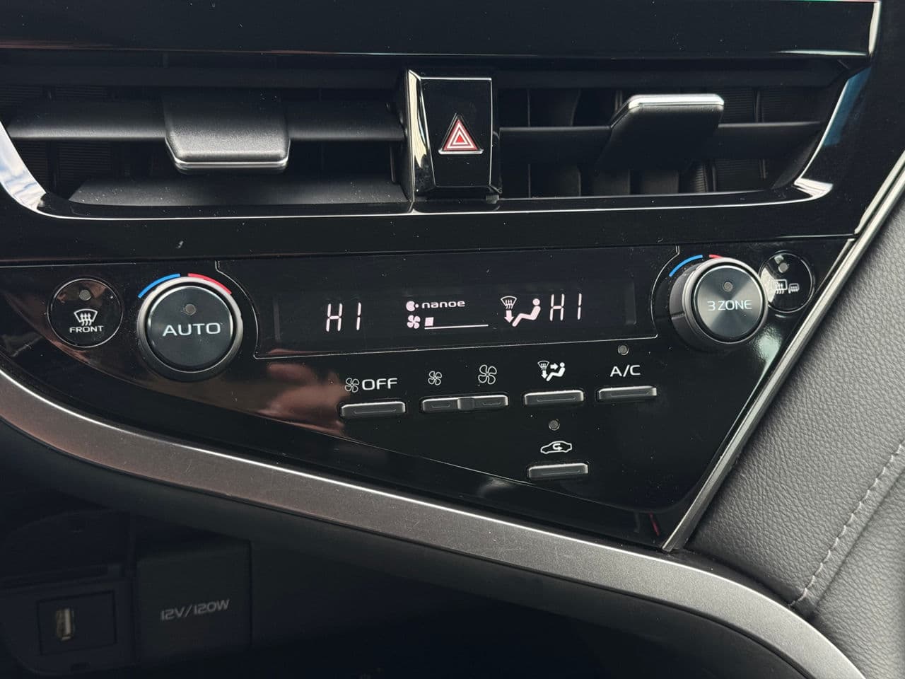 Toyota Camry 2022 — Миниатюра 11