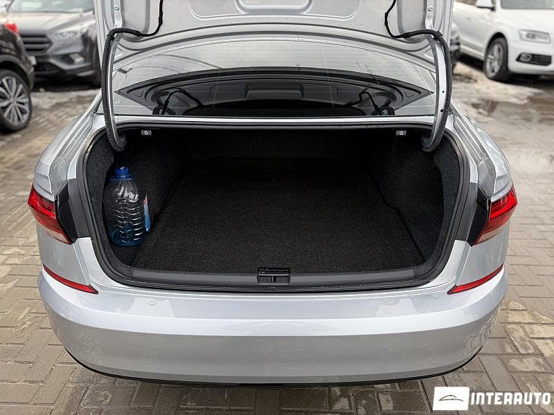 Volkswagen Passat 2019 — Миниатюра 5