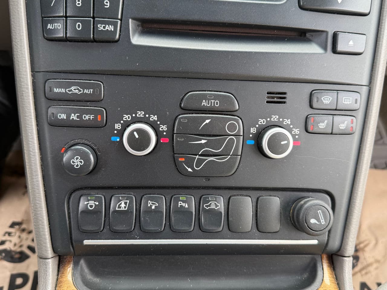 Volvo XC 90 2008 — Миниатюра 11