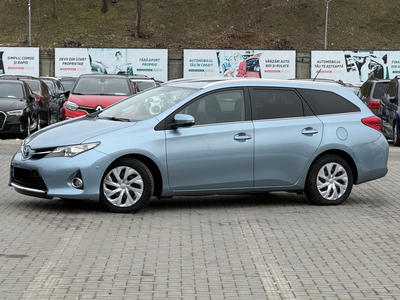 Toyota Auris 2013 — Миниатюра 2