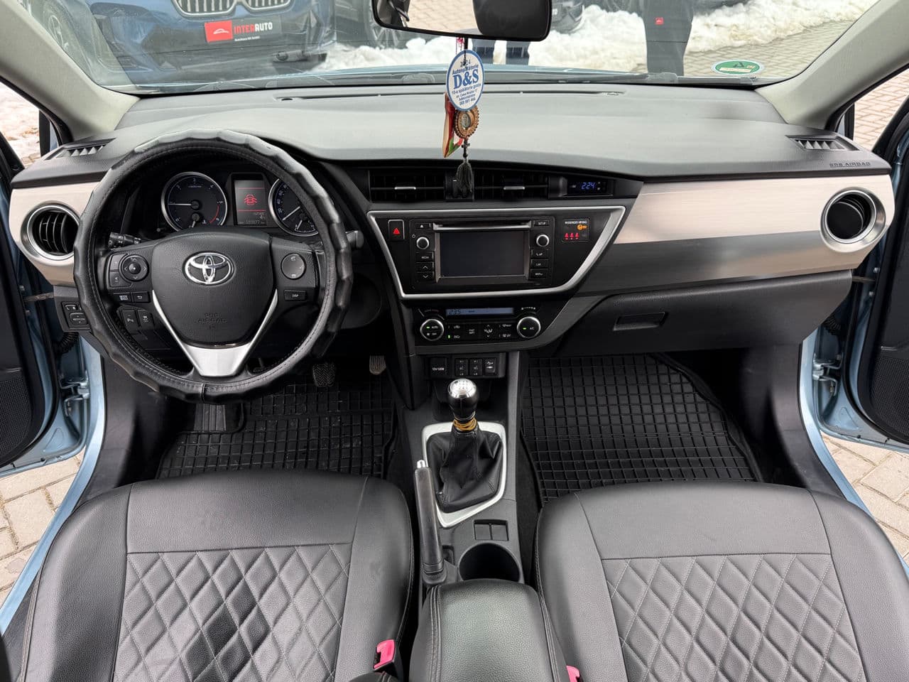 Toyota Auris 2013 — Миниатюра 6
