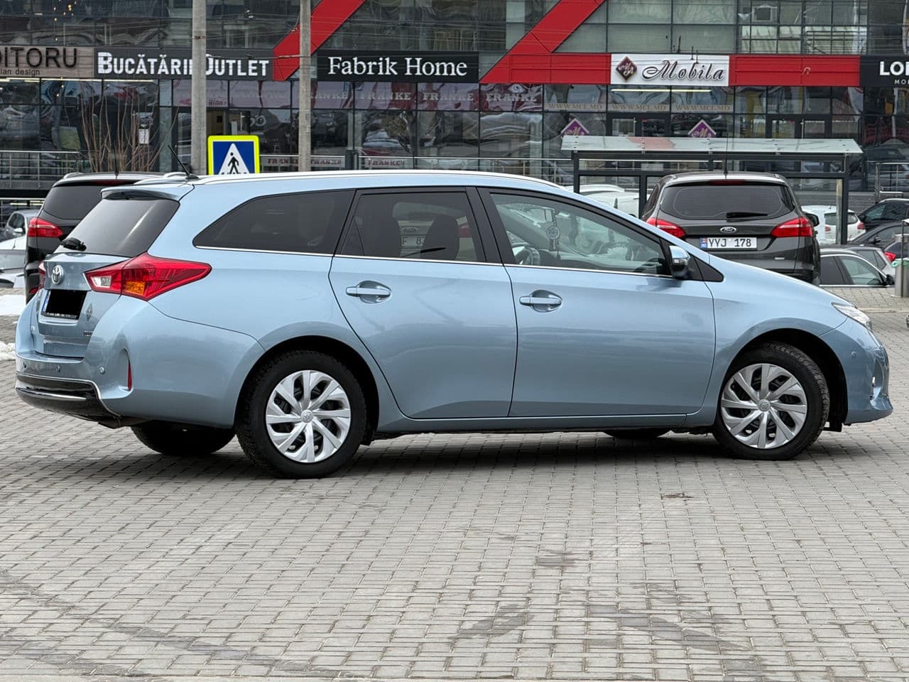 Toyota Auris 2013 — Миниатюра 3