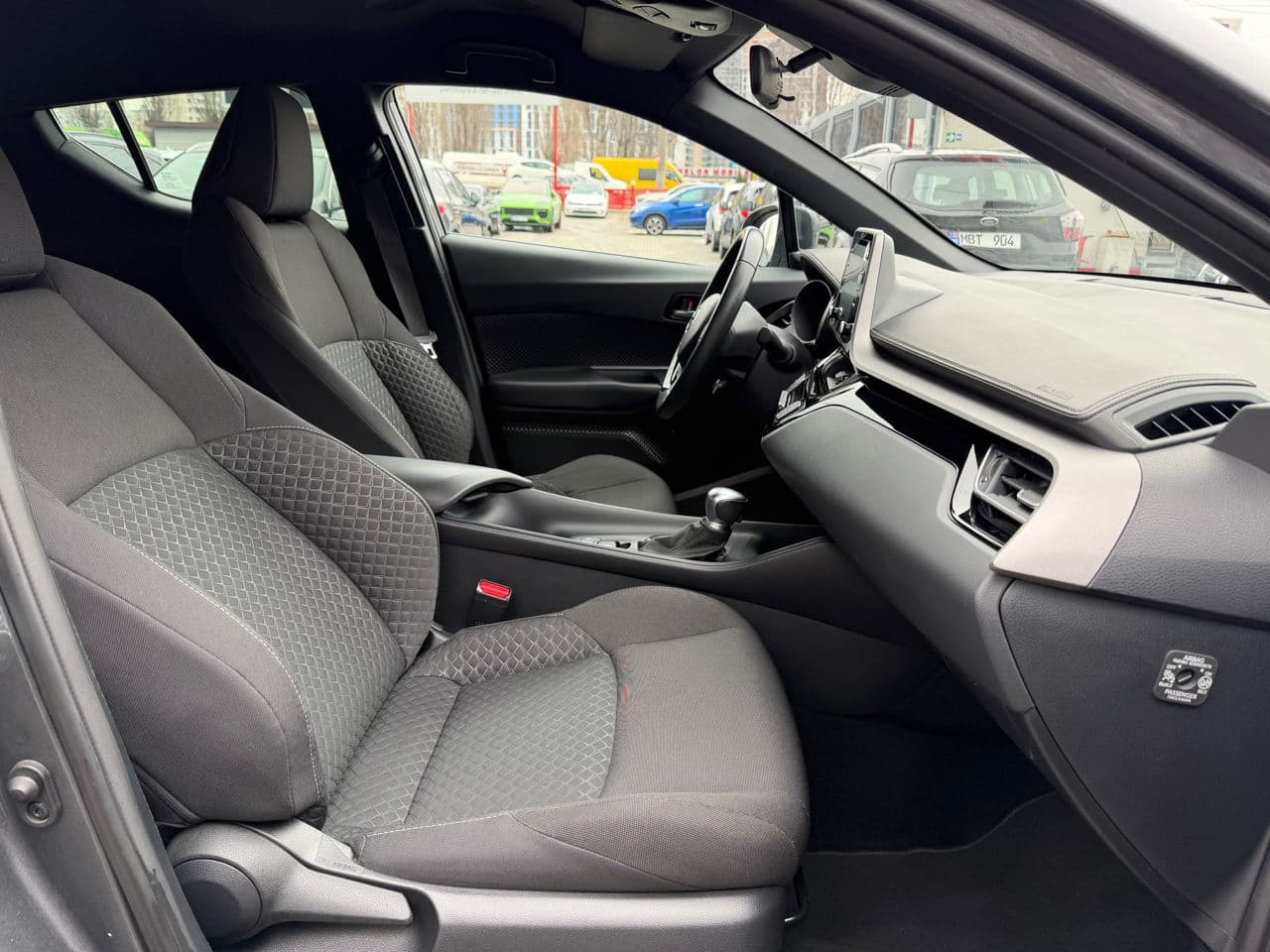 Toyota C-HR 2022 — Миниатюра 13