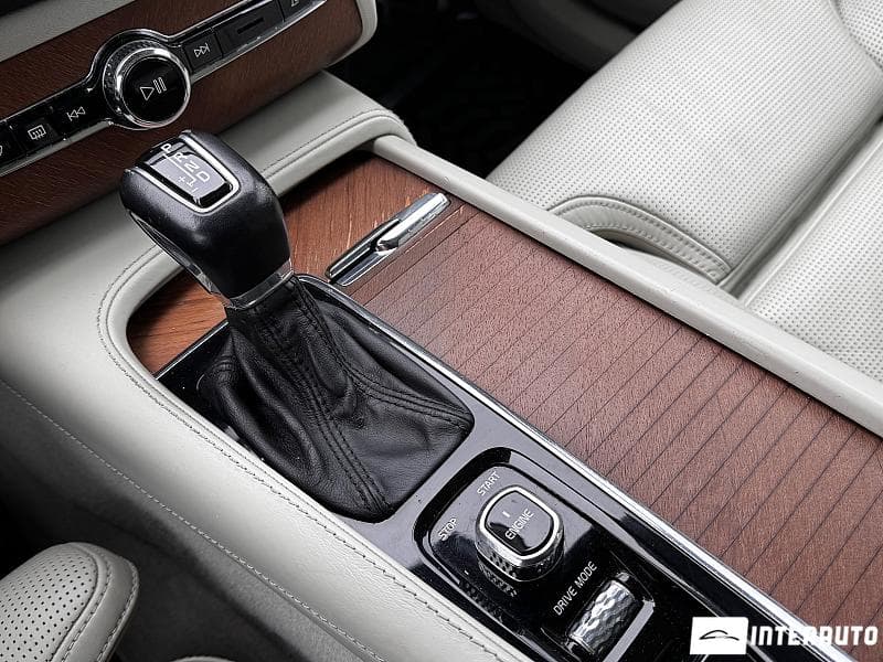 Volvo XC 90 2015 — Миниатюра 12