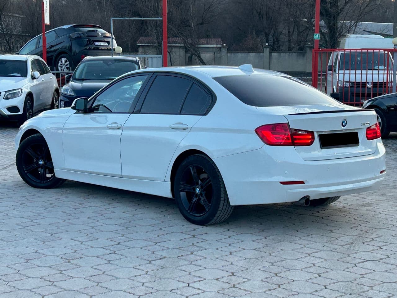 BMW 320 2014 — Миниатюра 3
