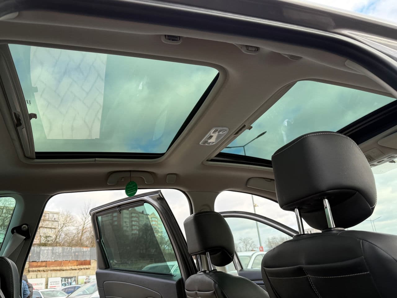 2016 Renault Grand Scenic — Miniatură 14