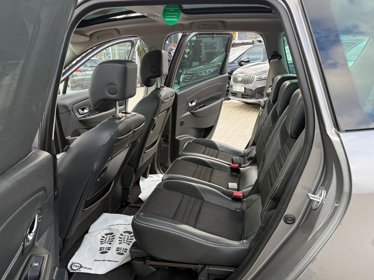 2016 Renault Grand Scenic — Miniatură 13