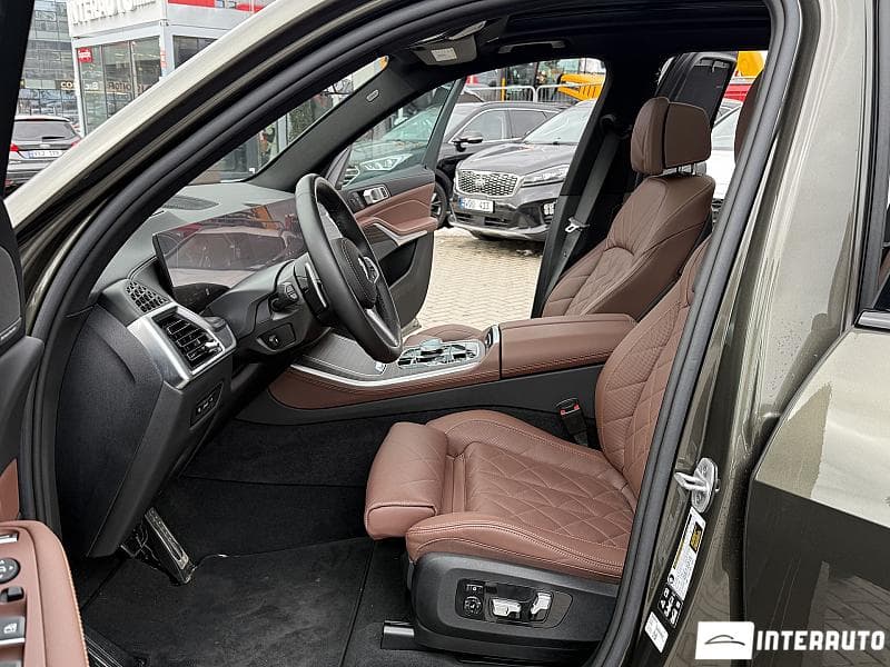 BMW X5 4.0i 2025 — Миниатюра 7