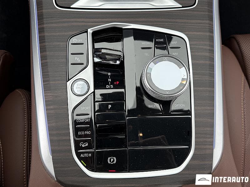 BMW X5 4.0i 2025 — Миниатюра 18