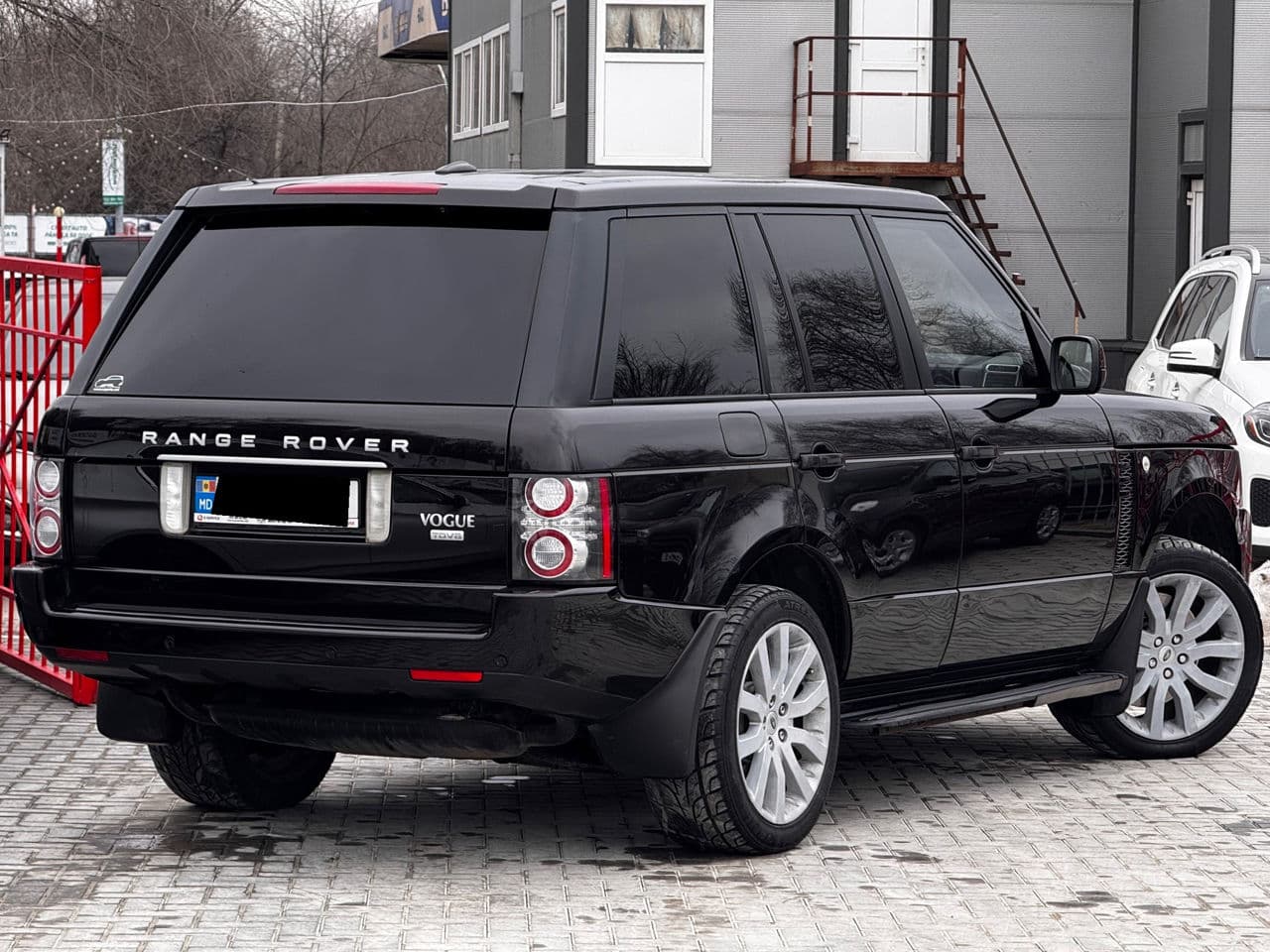 Land Rover Range Rover Vogue 2011 — Миниатюра 2