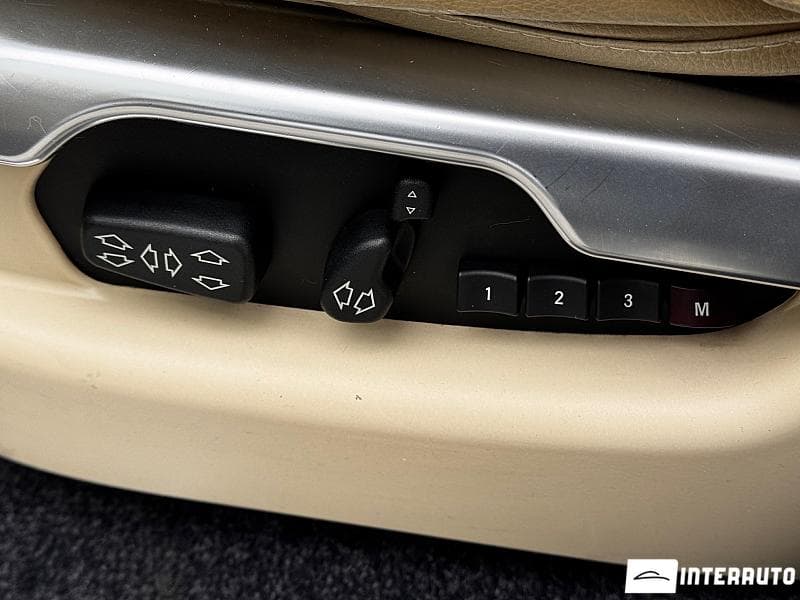 Land Rover Range Rover Vogue 2011 — Миниатюра 18