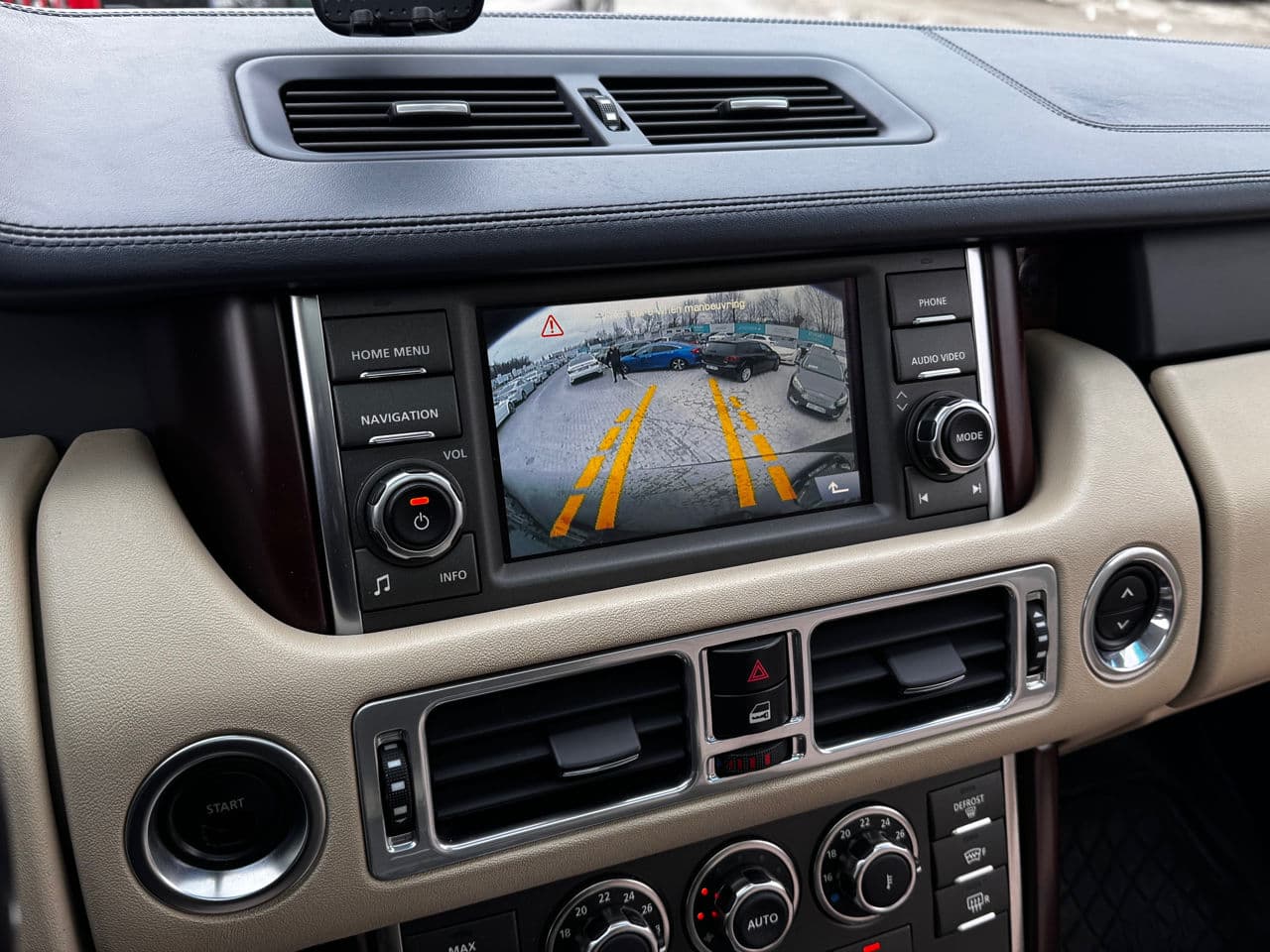 Land Rover Range Rover Vogue 2011 — Миниатюра 10