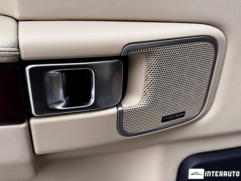 Land Rover Range Rover Vogue 2011 — Миниатюра 17