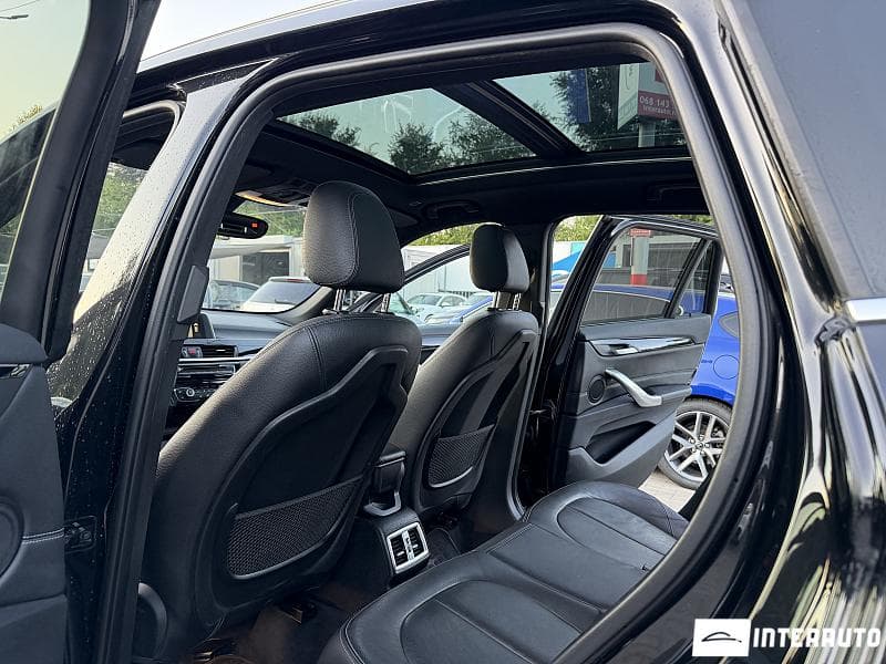 2017 BMW X1 2.8i — Miniatură 9