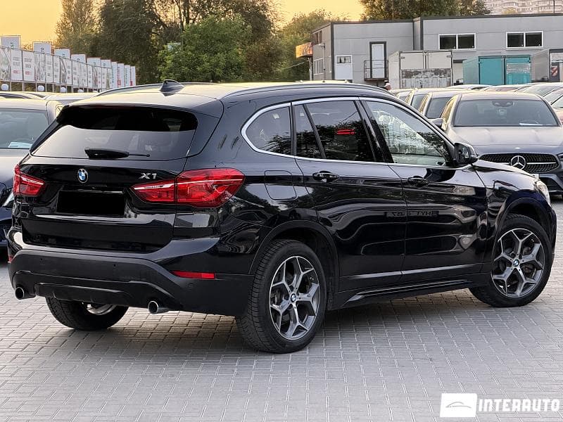 2017 BMW X1 2.8i — Miniatură 4