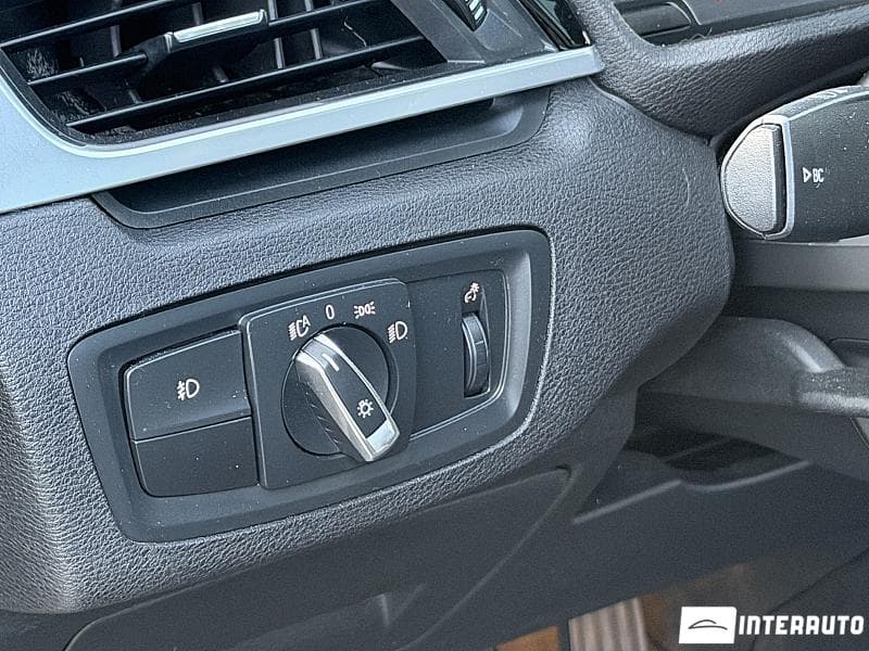 2017 BMW X1 2.8i — Miniatură 15