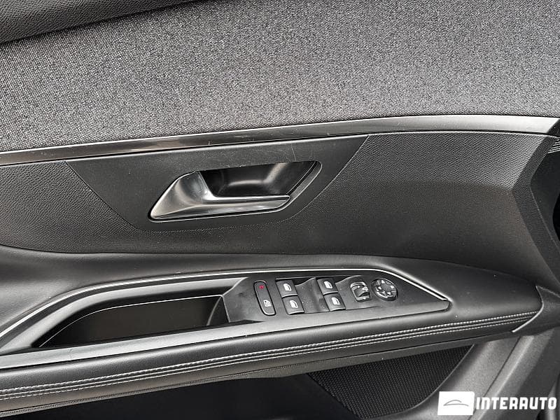 Peugeot 5008 2018 — Миниатюра 15