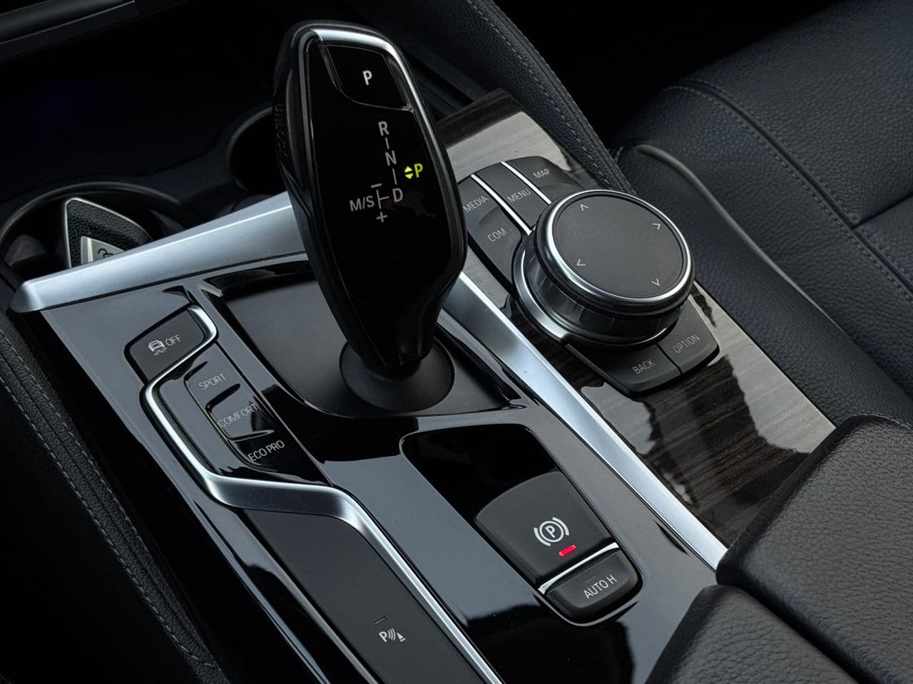 BMW 520 2017 — Миниатюра 12