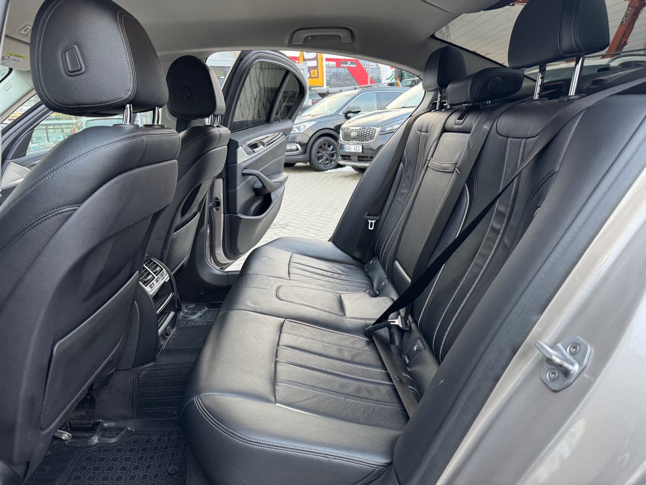 BMW 520 2017 — Миниатюра 13