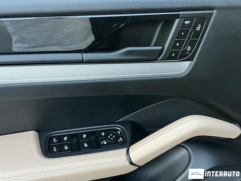 Porsche Cayenne 2023 — Миниатюра 16