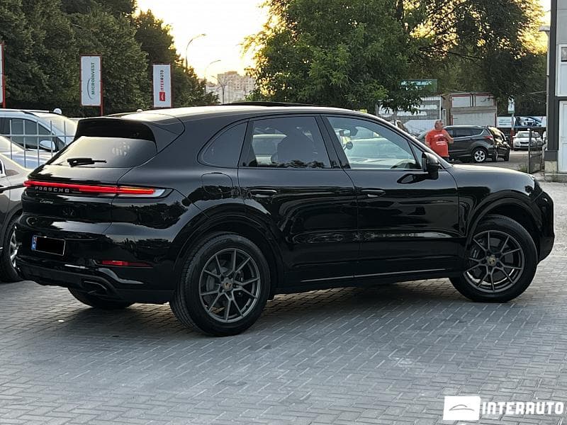 Porsche Cayenne 2023 — Миниатюра 4