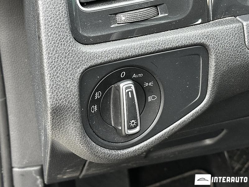 Volkswagen Golf 2018 — Миниатюра 20