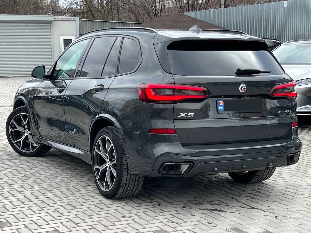2023 BMW X5 4.5e — Miniatură 2