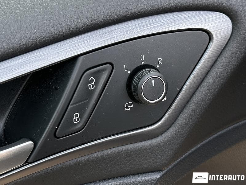 Volkswagen Golf 2018 — Миниатюра 16