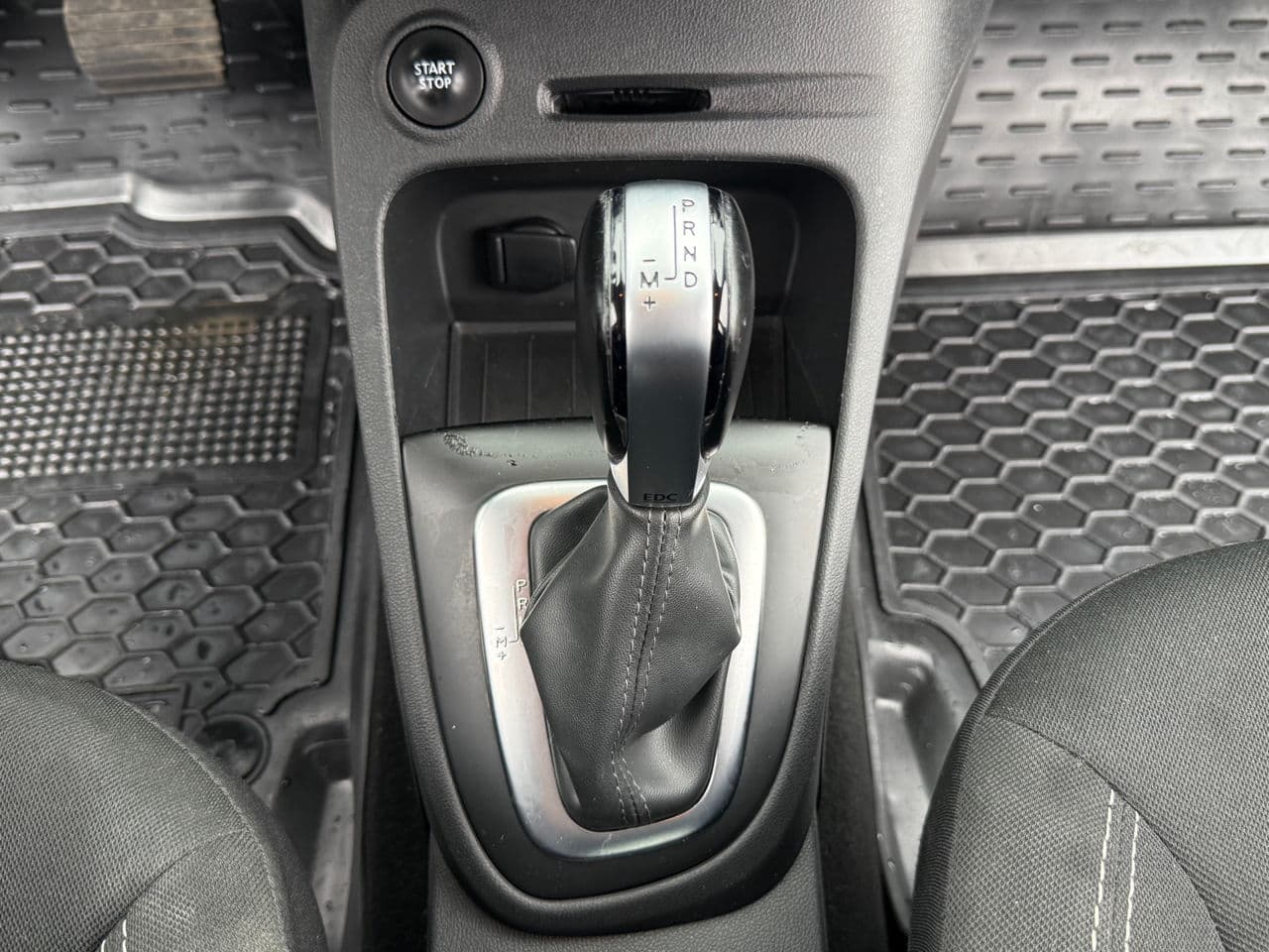 Renault Captur 2018 — Миниатюра 11