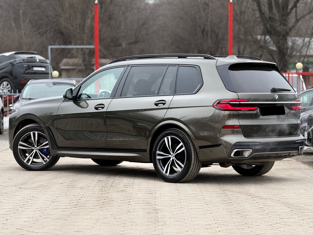 2023 BMW X7 4.0i — Miniatură 3