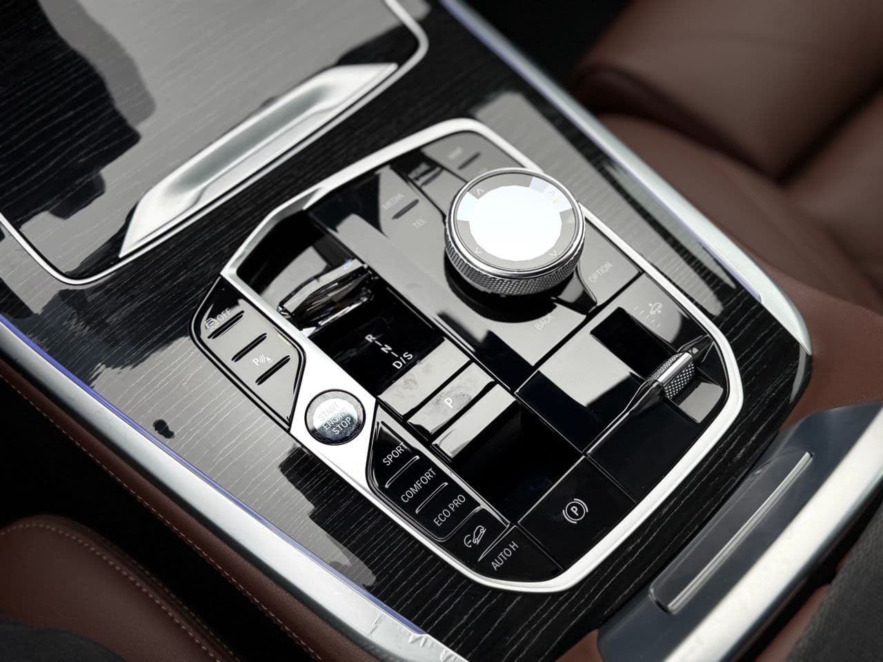 2023 BMW X7 4.0i — Miniatură 21