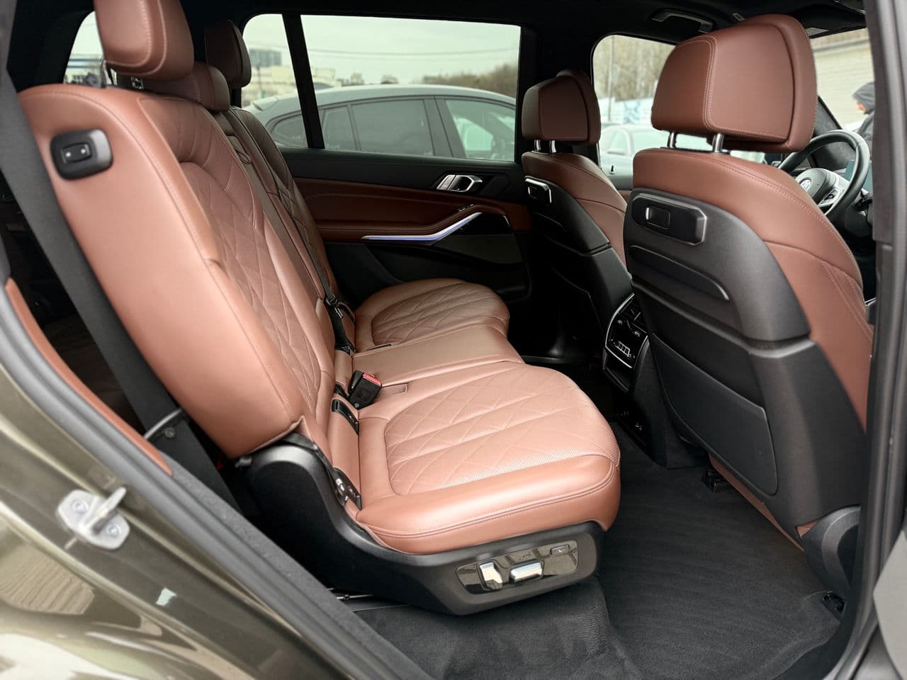 2023 BMW X7 4.0i — Miniatură 26