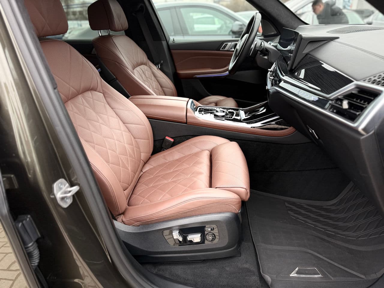 2023 BMW X7 4.0i — Miniatură 22