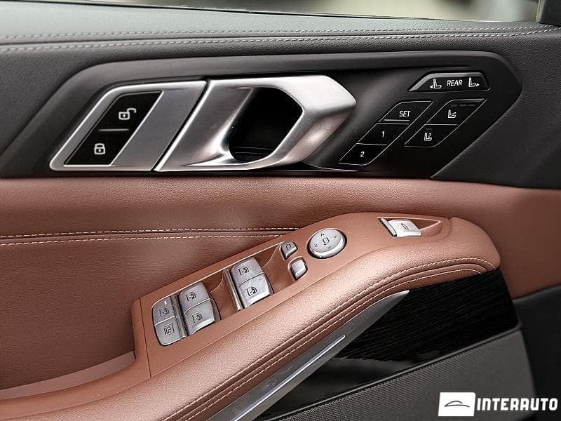2023 BMW X7 4.0i — Miniatură 10
