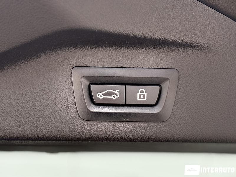 2023 BMW X7 4.0i — Miniatură 31