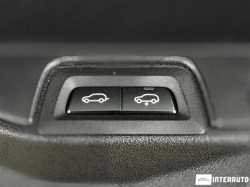 2023 BMW X7 4.0i — Miniatură 32