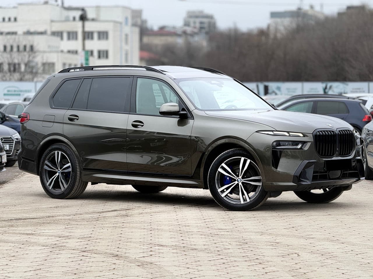 2023 BMW X7 4.0i — Miniatură 4