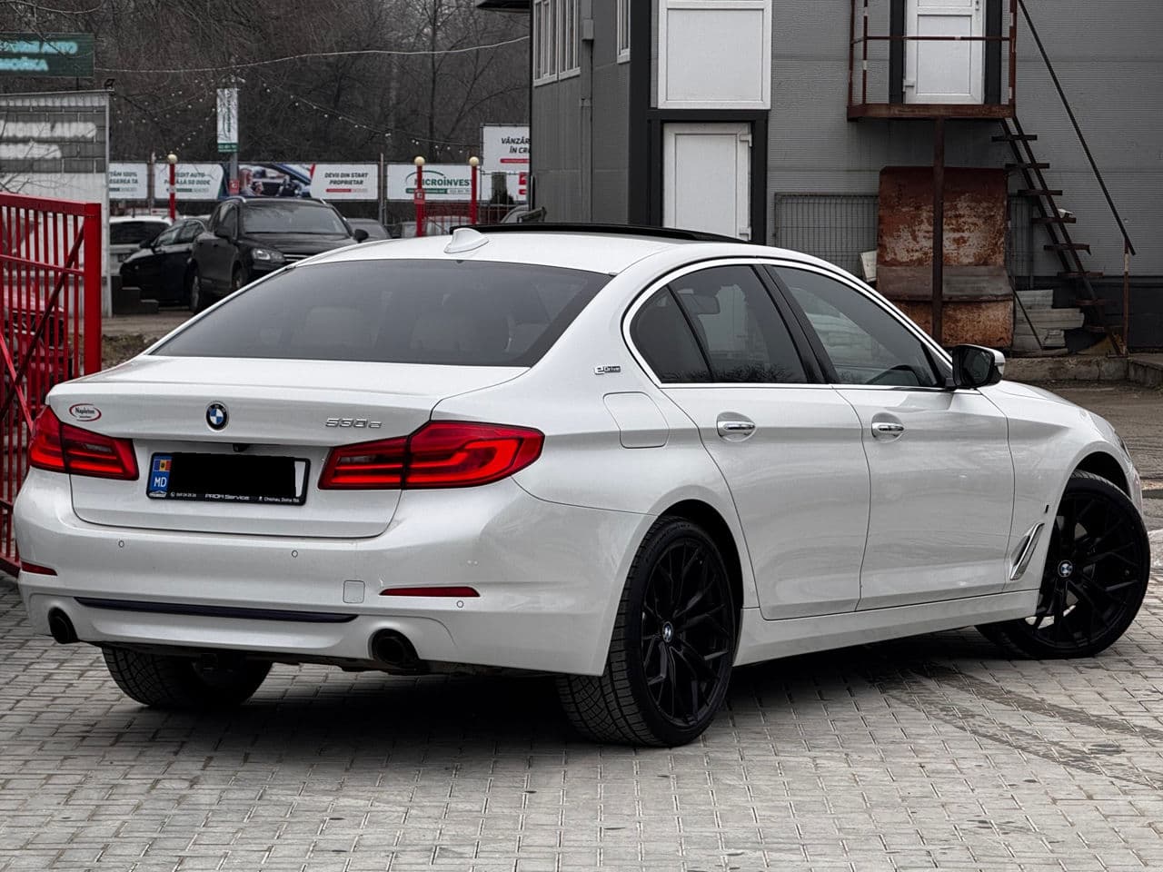 BMW 530e 2018 — Миниатюра 2