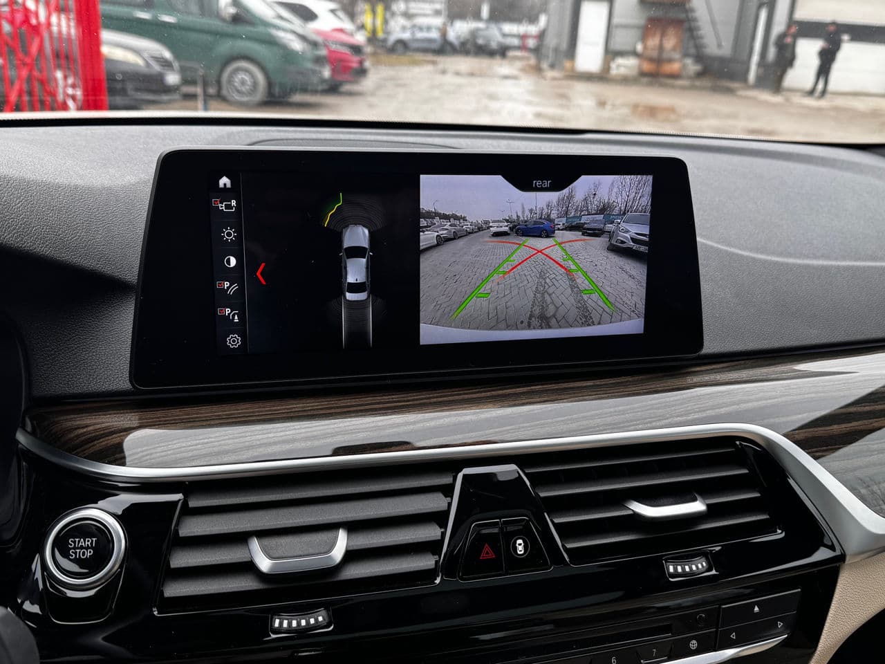 BMW 530e 2018 — Миниатюра 10