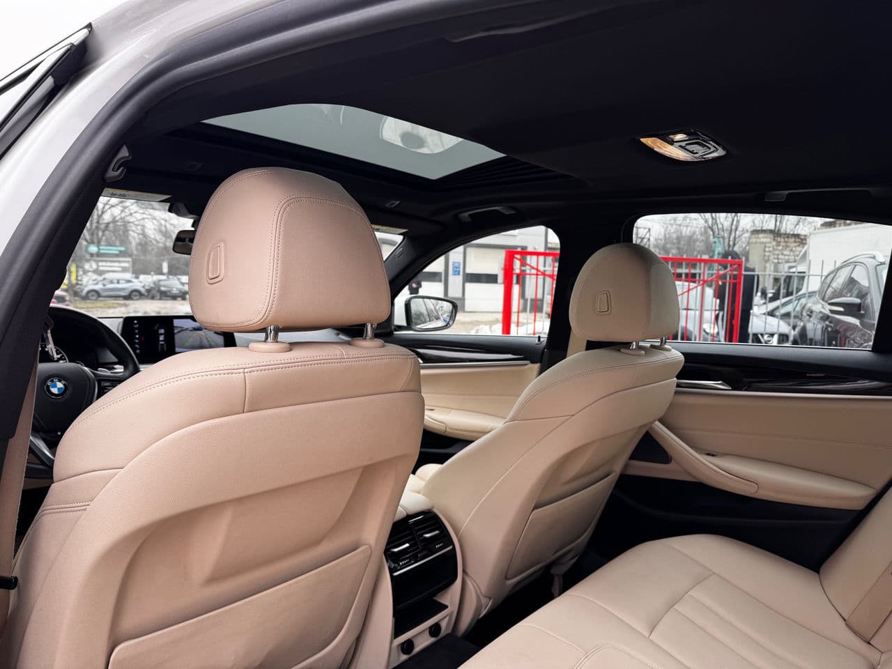 BMW 530e 2018 — Миниатюра 21