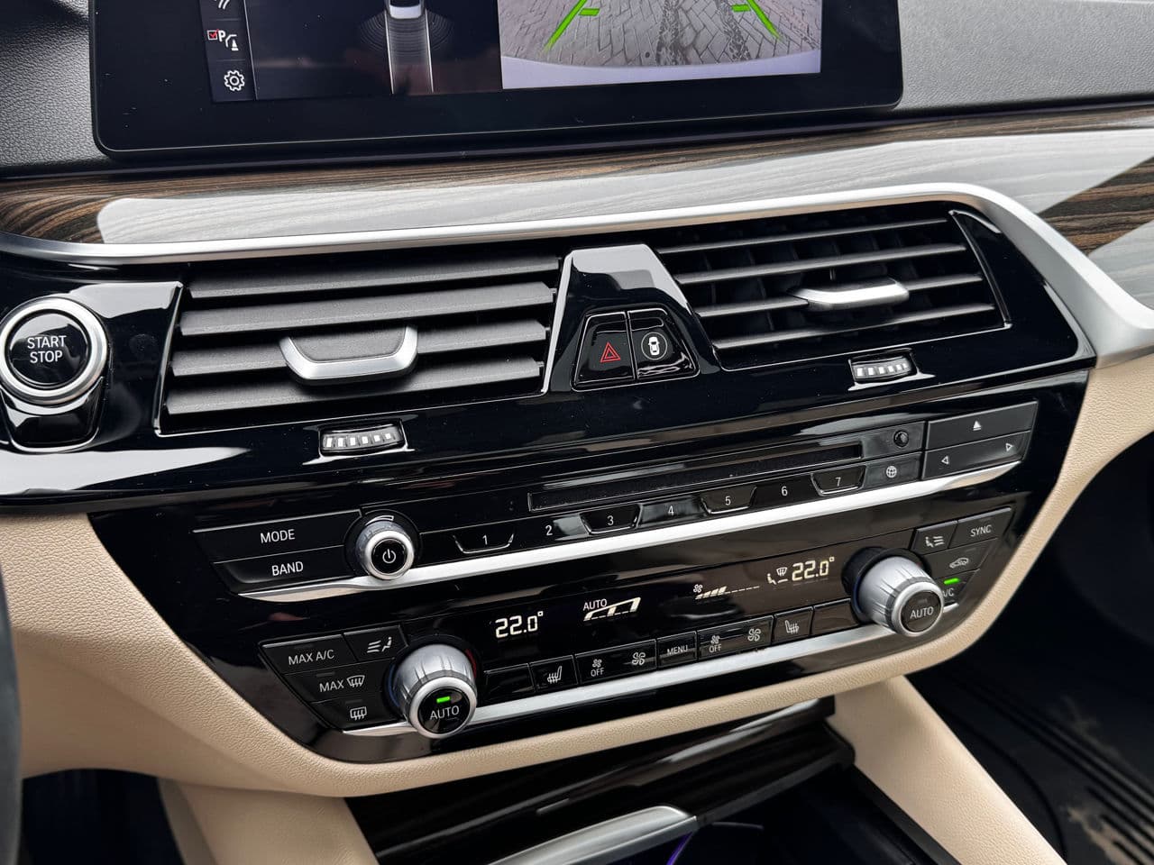 BMW 530e 2018 — Миниатюра 11