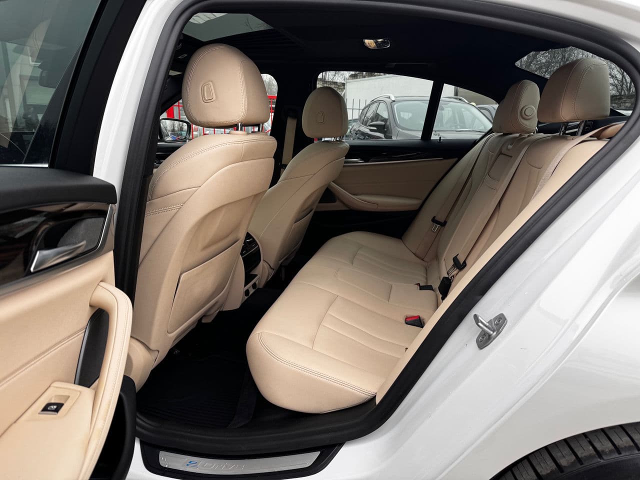 BMW 530e 2018 — Миниатюра 22