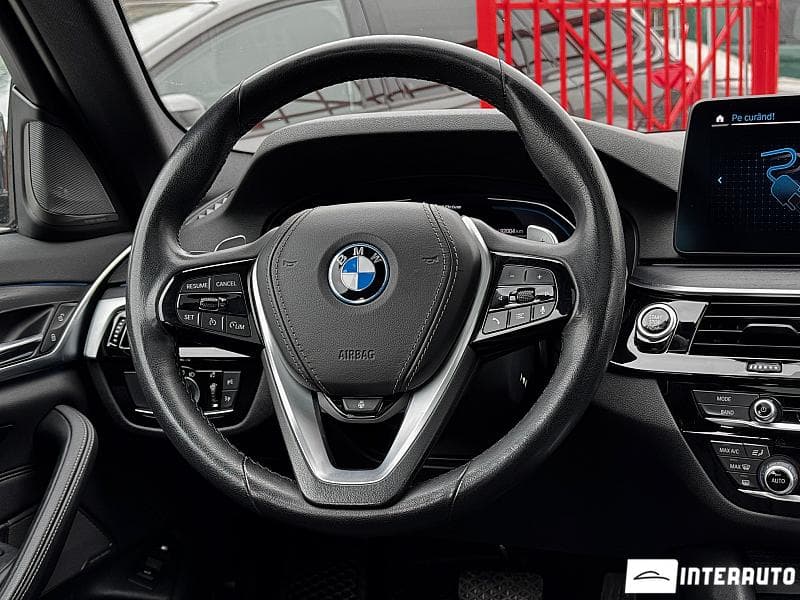 BMW 530e 2023 — Миниатюра 8