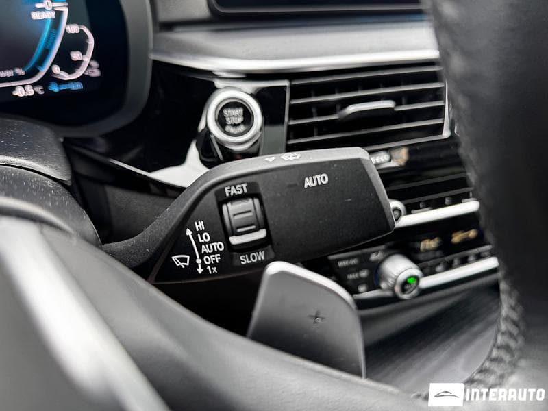 BMW 530e 2023 — Миниатюра 17