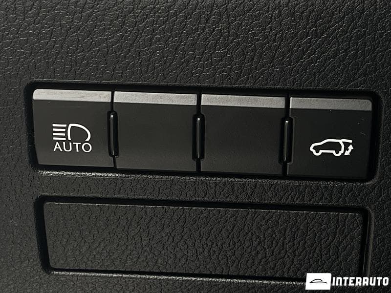 Lexus NX 300H 2018 — Миниатюра 9