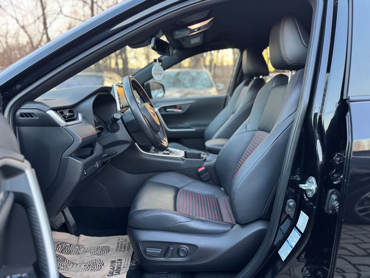 Toyota Rav-4 2022 — Миниатюра 5