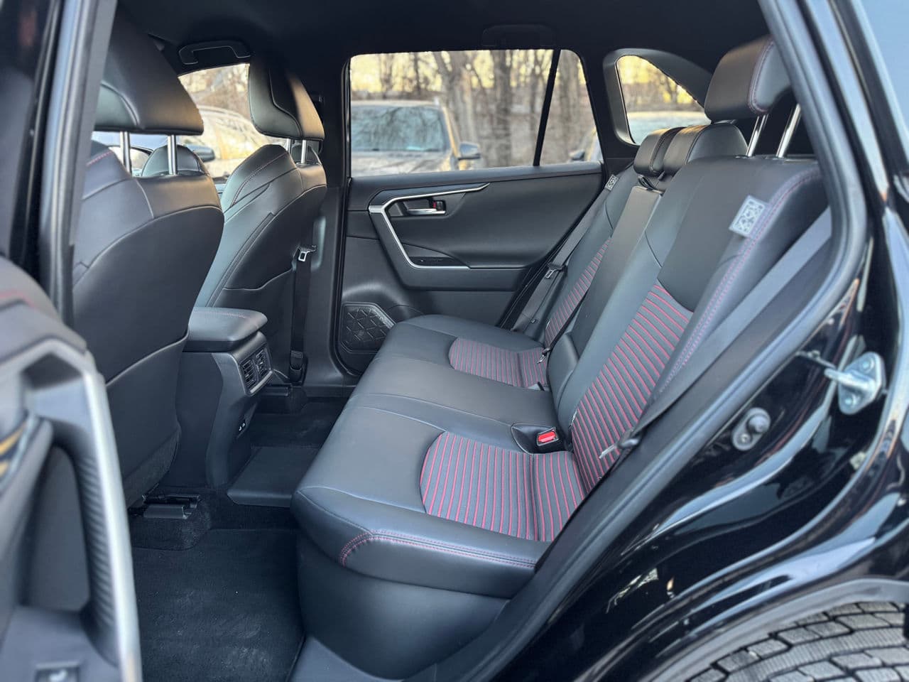 Toyota Rav-4 2022 — Миниатюра 17