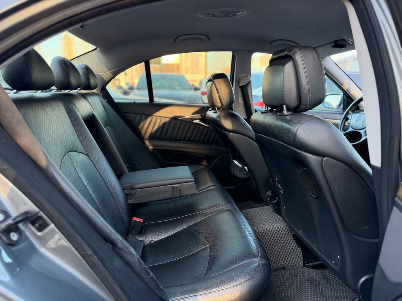 2008 Mercedes E 200 — Miniatură 17